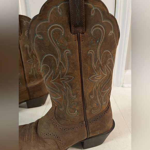 Ariat Boots - Picture 5 of 8